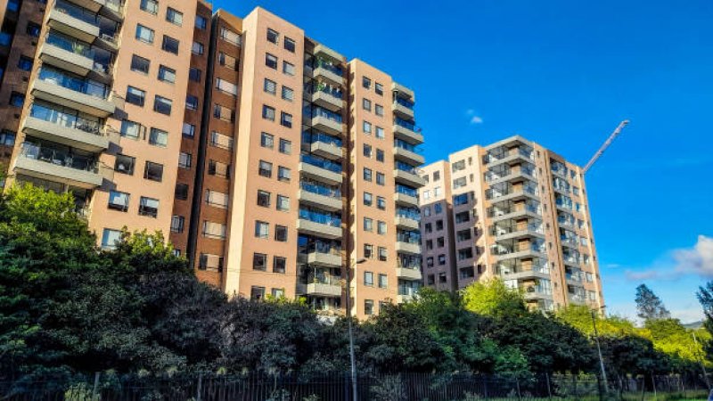 Enchères en ligne : une alternative avantageuse pour l'achat et la vente immobilière